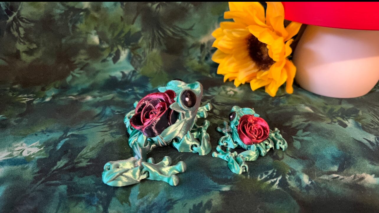 Rose Frog - 3D Printed Articulating Figurine Adult Shiny Green with Black/Red Rose