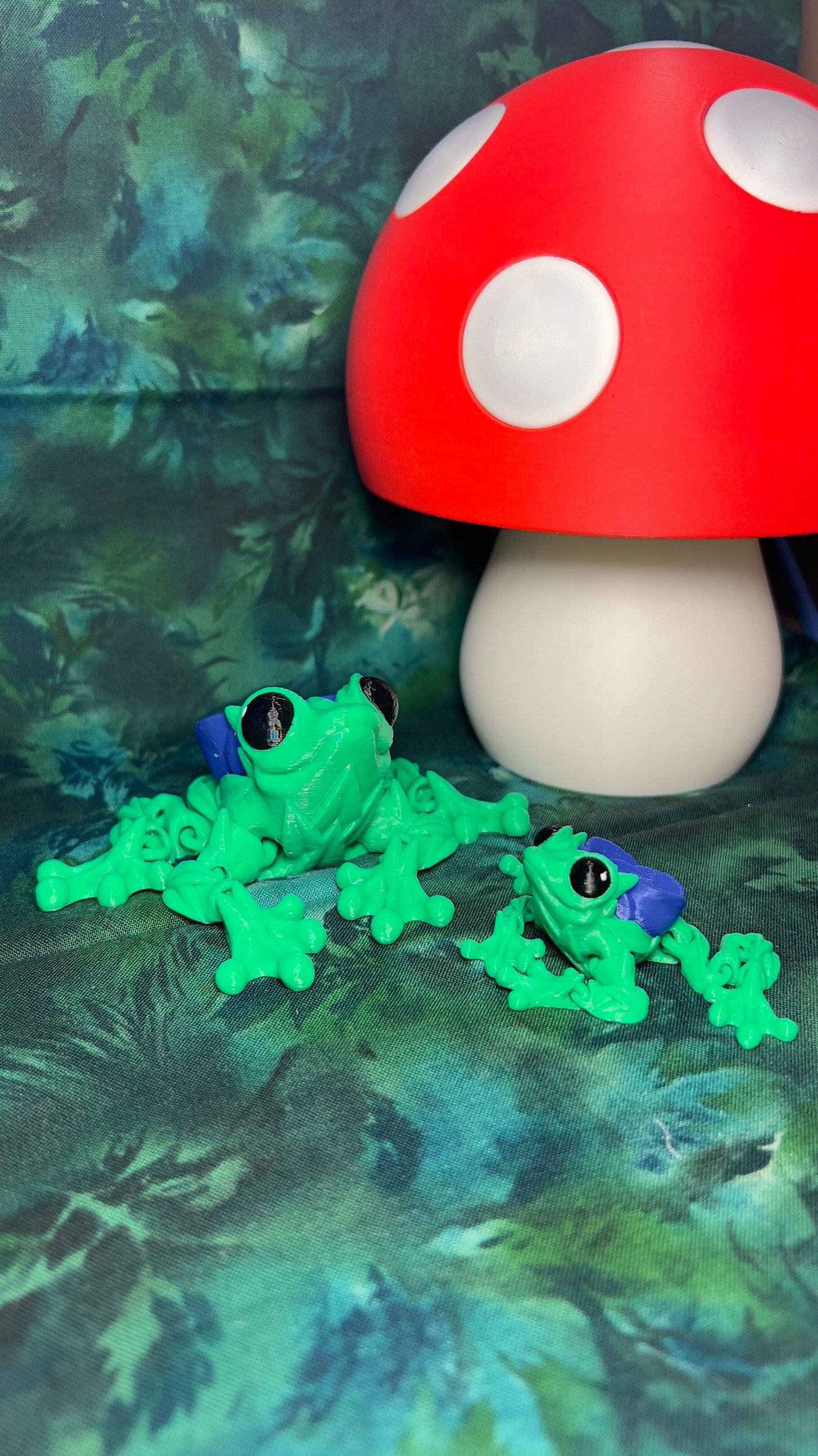 Rose Frog - 3D Printed Articulating Figurine Baby Green with Dark Blue Rose