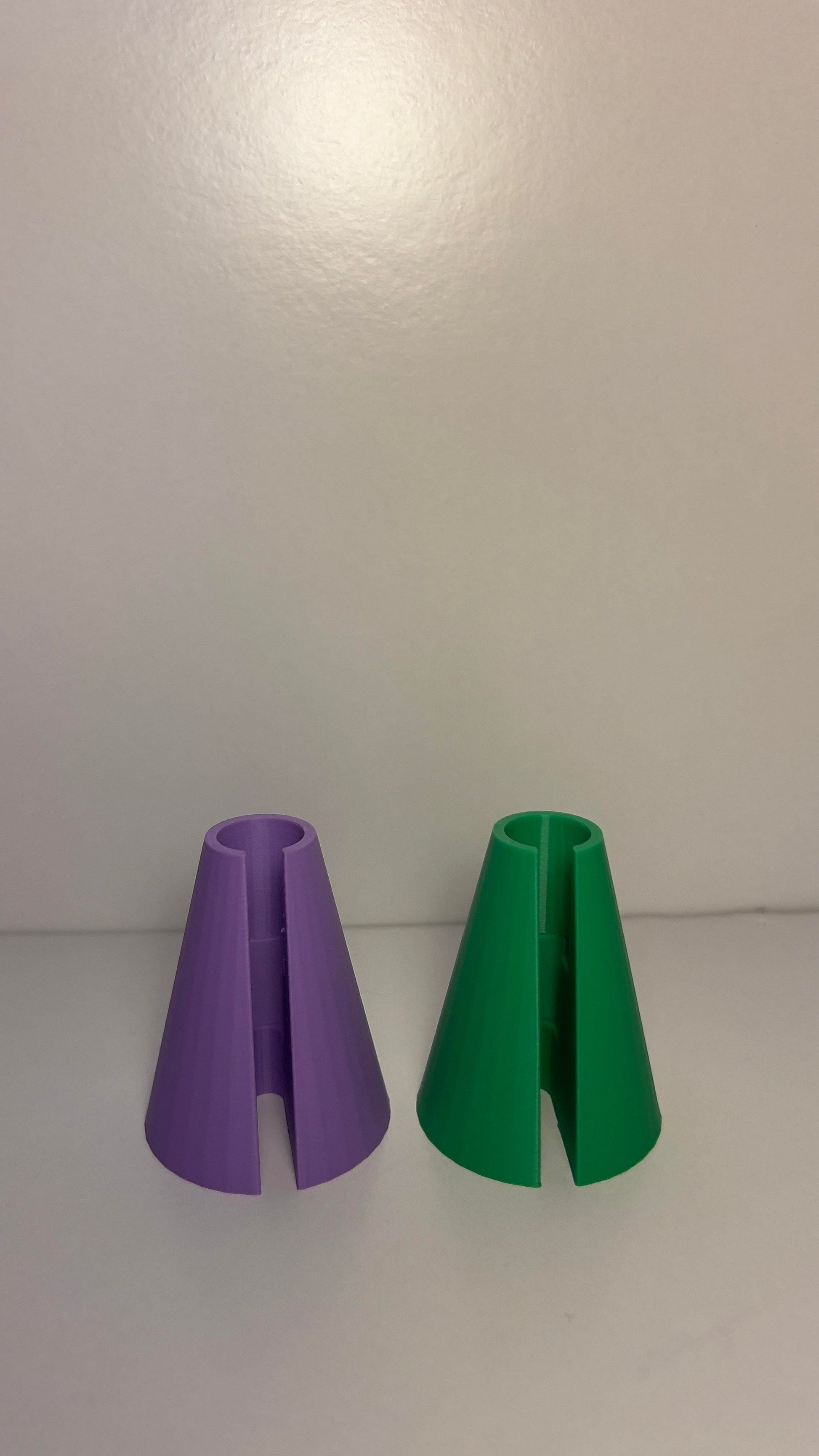 Pen Battery Upright Stand - 3D Printed Holder/Stand for Your Battery Regular Green 